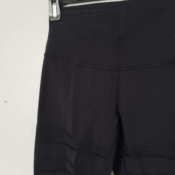Lululemon Black High Times Tech Cropped Leggings Sz 6 Mesh Front Ankle Length - Picture 2 of 9